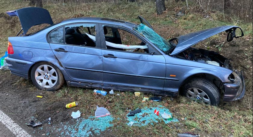 W gminie Sońsk BMW wypadło z drogi [zdjęcia]