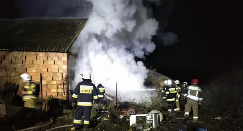 Pożar budynku w gminie Sońsk [zdjęcia]
