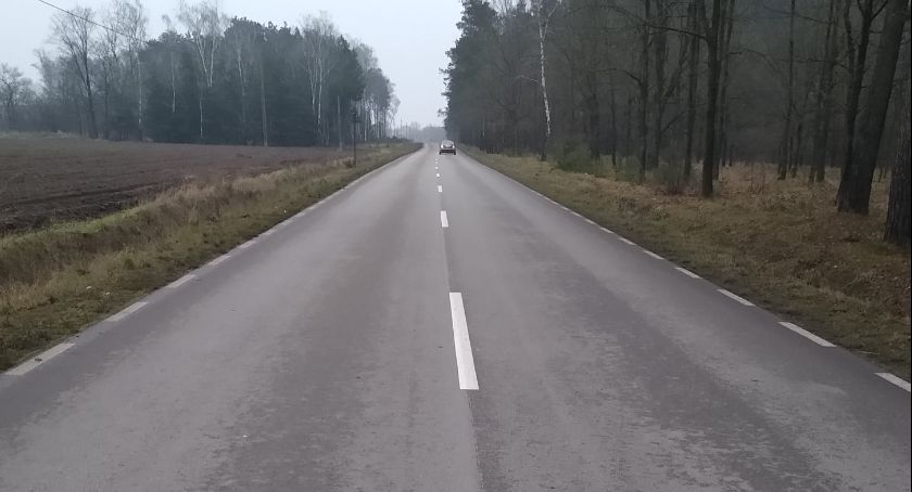 Zanieczyszczone drogi w Ciechanowie i okolicy. Tym razem nie trzeba było wzywać policji