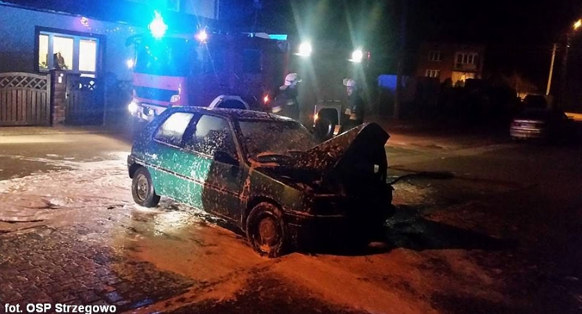 Pożar samochodu w Nowy Rok