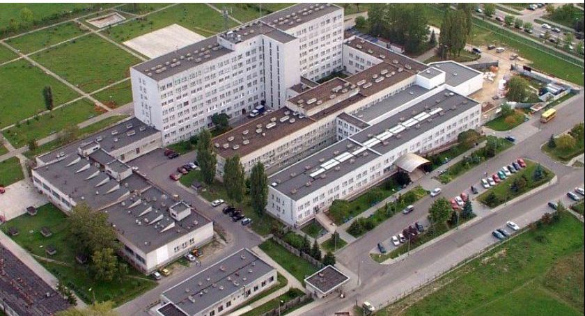 W ciechanowskim szpitalu ruszają szczepienia przeciw covid-19. Zgłosiła się ponad połowa pracowników