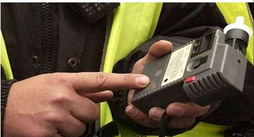 Gmina Ojrzeń: Audi w rowie. Za kierownicą pijany rekordzista