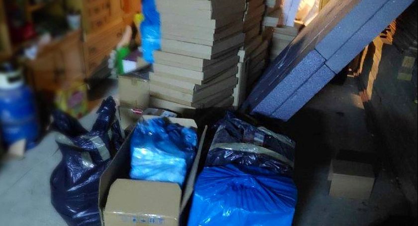 Nielegalny towar za blisko pół miliona zł ukryty w garażu