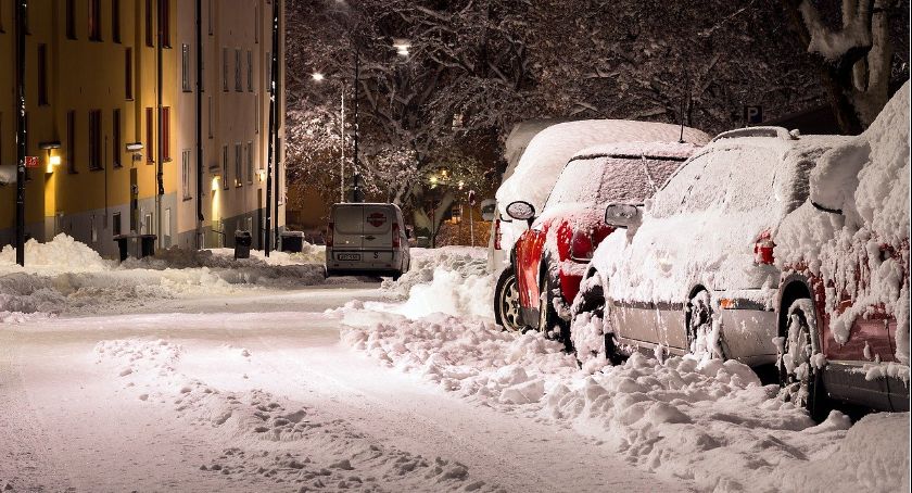 Intensywne opady i oblodzenia. IMGW ostrzega mieszkańców powiatu ciechanowskiego