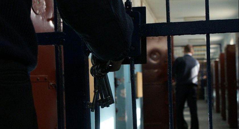 Ślady prowadziły do ogródków działkowych. Kryminalni z Ciechanowa zatrzymali złodziei