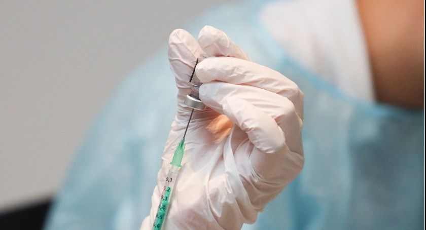 Szczepienia przeciw covid-19 możliwe także w domu