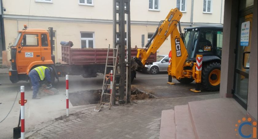 Uwaga! Utrudnienia w ruchu w centrum Ciechanowa [zdjęcia]