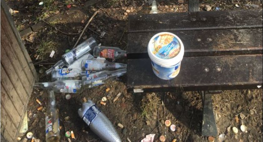 Wasze Info: Śmieci są wszędzie, nikt ich nie sprząta [zdjęcia]