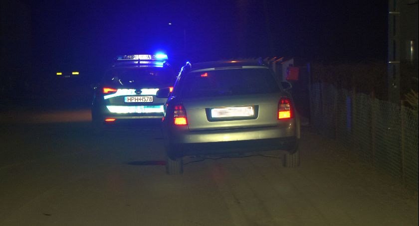 Uderzył swoim Audi w radiowóz. Młody kierowca zatrzymany po pościgu