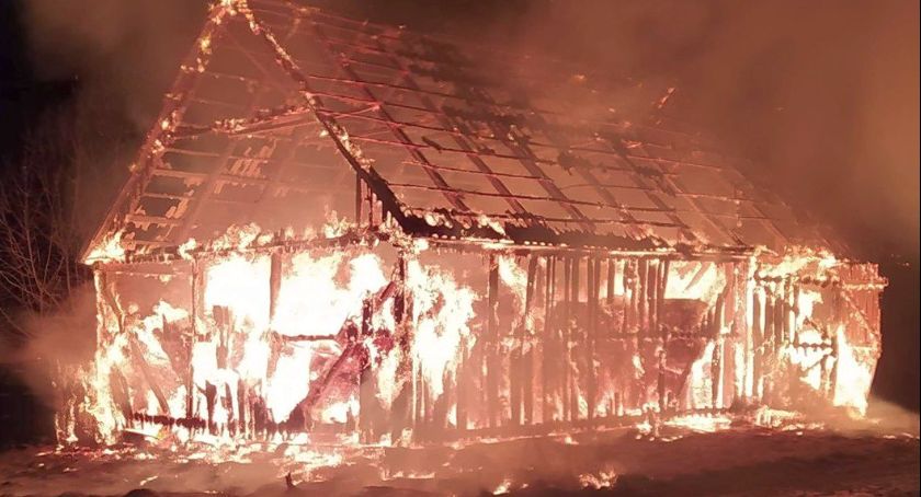 Przez sześć godzin walczyli z pożarem [zdjęcia]