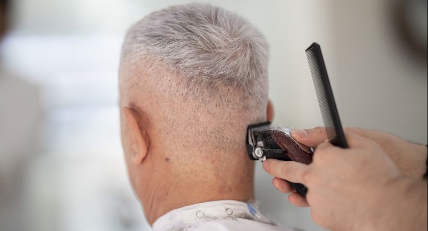 Salony fryzjerskie też zostaną zamknięte? Możliwe kolejne obostrzenia