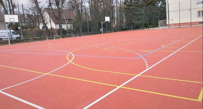 Powiat zmodernizował boisko przy ZS 1. Zapowiada remont kolejnego [zdjęcia]