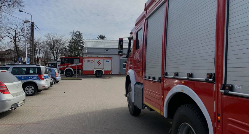 Ewakuowali dzieci. Alarmy w pięciu placówkach w powiecie ciechanowskim
