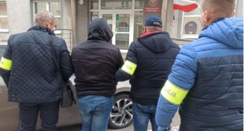 Diagnosta samochodowy z Ciechanowa zatrzymany przez policję [wideo]