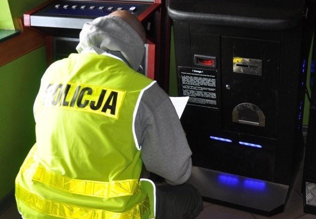 We czterech napadli na salon gier. Jeden już trafił za kratki (wideo)