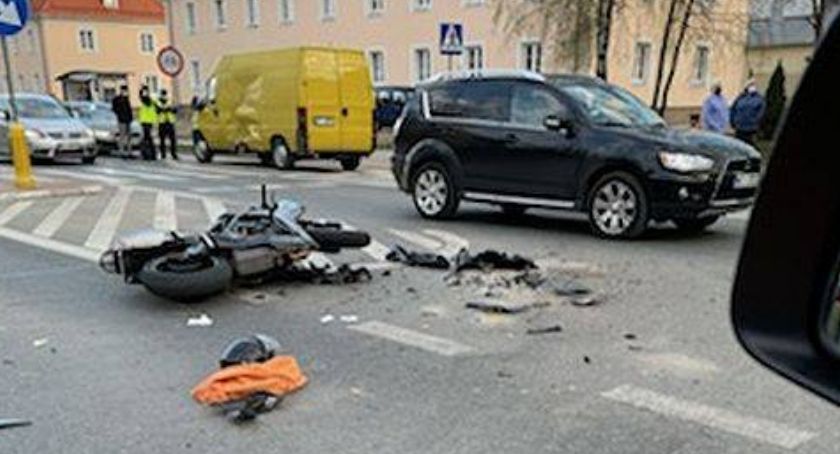 Młody motocyklista poszkodowany w wypadku na terenie Ciechanowa