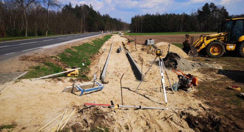 W gminie Glinojeck zrobi się bezpieczniej dla pieszych i rowerzystów [zdjęcia]