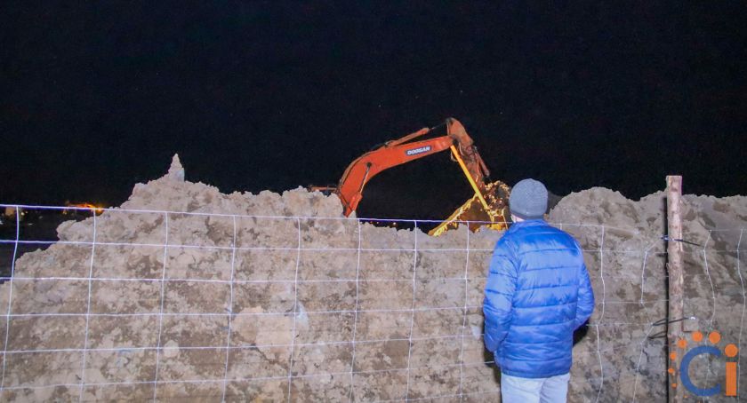 Protesty mieszkańców przyniosły efekt. Pod Gołyminem nie będzie grzebowiska dla padłego drobiu [foto]