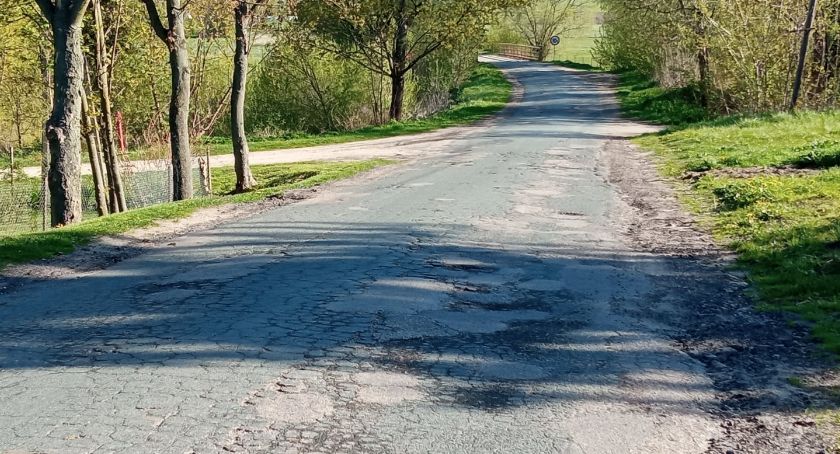 Pod Ciechanowem rusza przebudowa drogi powiatowej [zdjęcia]