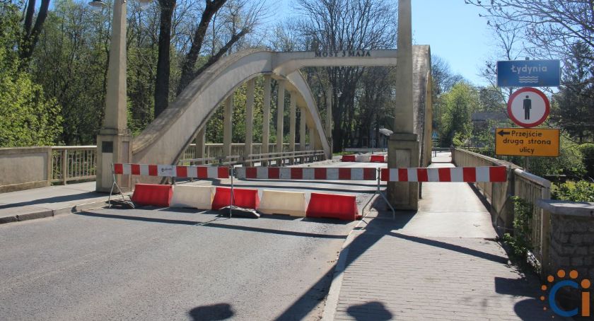 Na otwarcie mostu 3 Maja trzeba będzie poczekać. Miasto analizuje nagrania z monitoringu