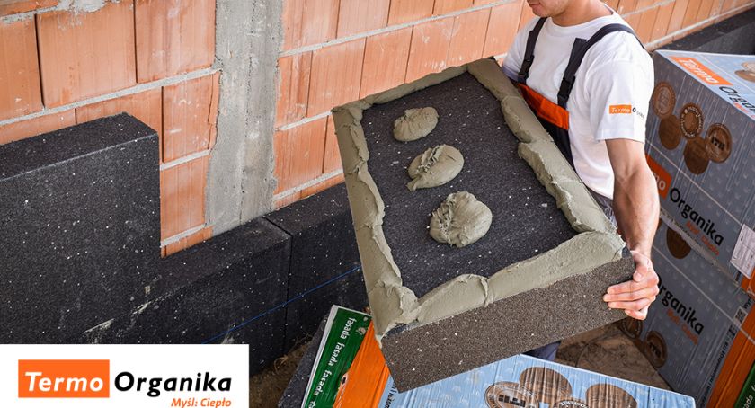 Planujesz ocieplenie domu? Sprawdź, jak oszczędzić czas i pieniądze!