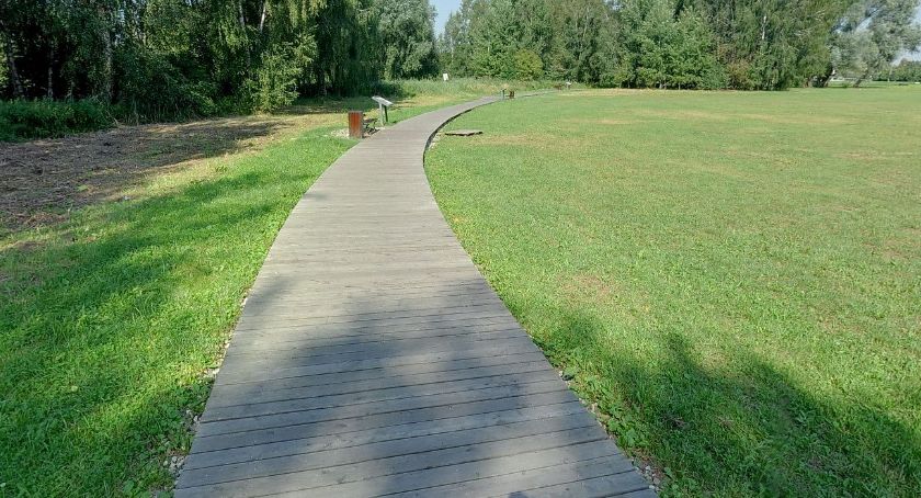Kładka na zamkowych błoniach zostanie rozbudowana
