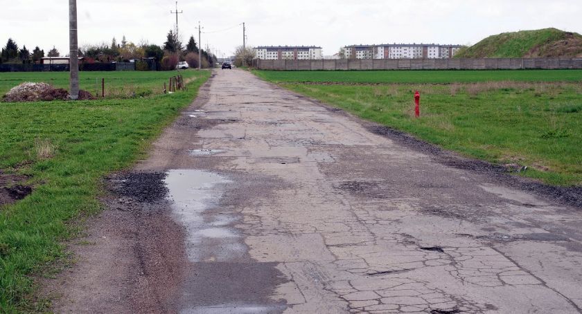 Cztery firmy chcą przebudować ulicę w Ciechanowie