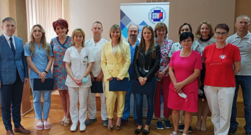 Pracowali w szpitalu tymczasowym. Docenili pielęgniarki i pielęgniarzy z ciechanowskiego szpitala