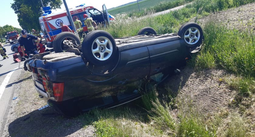 Trzy osoby ranne w wypadku. Sprawcą nastolatek [zdjęcia]