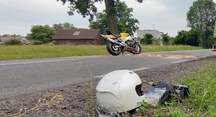 Motocyklista zginął w wypadku pod Ojrzeniem [zdjęcia]