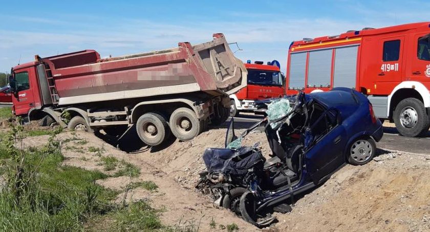 Seria wypadków na drodze w powiecie ciechanowskim. Będzie więcej patroli i miejsc do kontroli drogowych
