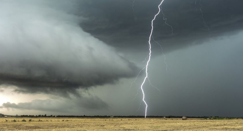 Nie tylko upał. IMGW wydał kolejny alert dla powiatu ciechanowskiego
