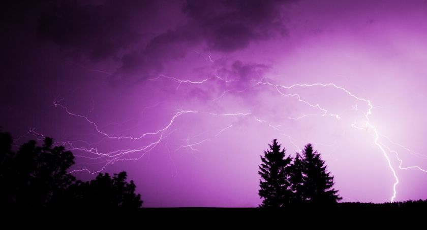 IMGW: Burze w powiecie ciechanowskim nie odpuszczą