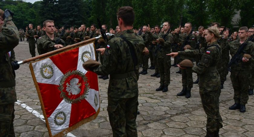 Przysięgali w Ciechanowie. Szeregi wojska wzmocnili m.in. mieszkańcy powiatu ciechanowskiego [zdjęcia]