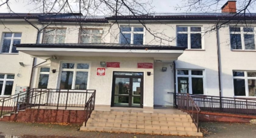 Dyrektor szkoły w Grudusku na dłużej