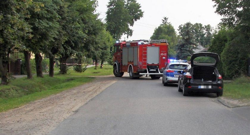 Ciechanowska policja: Do tragedii doszło podczas wyprzedzania