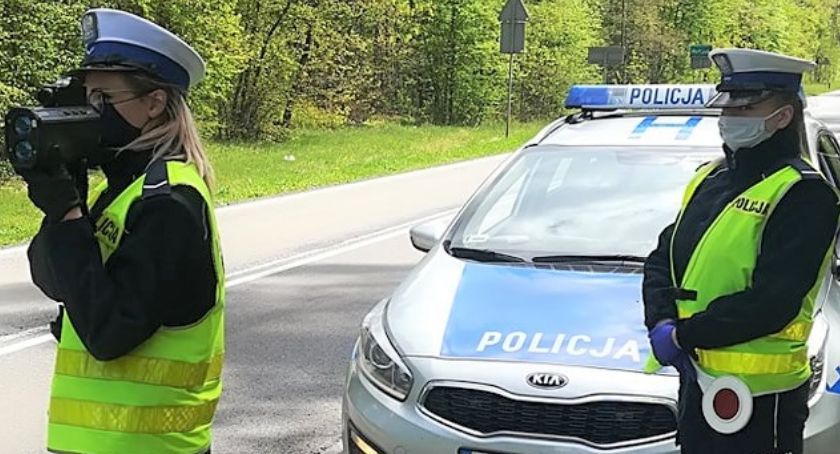 Młody kierowca BMW zatrzymany pod Ciechanowem