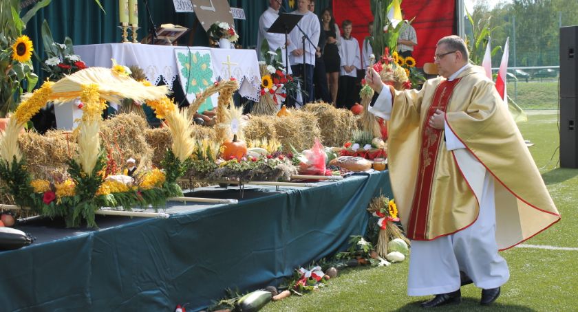 Dożynki w gminie Ojrzeń