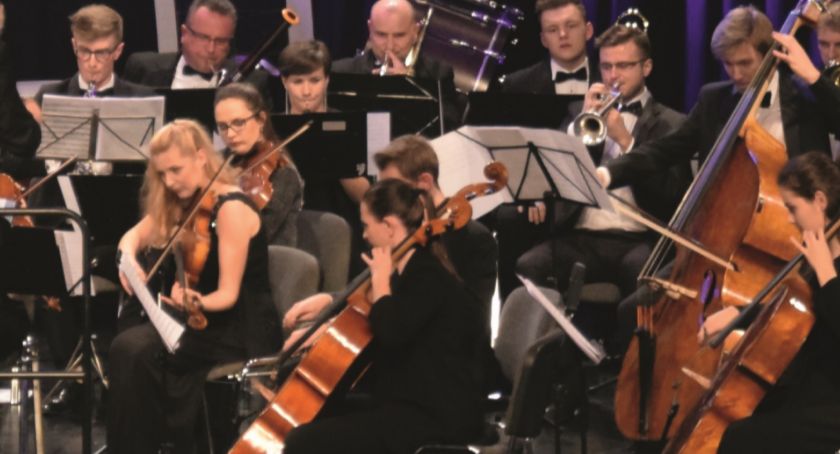 Pod ciechanowską wieżą ciśnień zabrzmi muzyka Bacha