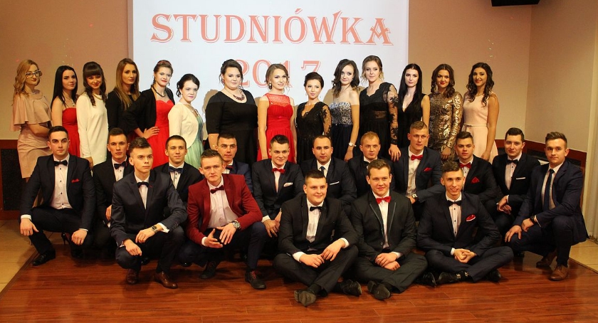 Studniówka 2017 w Zespole Szkół Technicznych w Ciechanowie [zdjęcia]