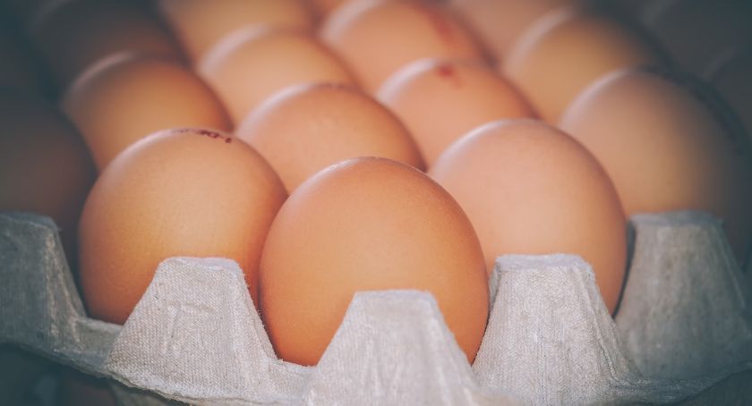 Sanepid ostrzega przed jajami z popularnego marketu