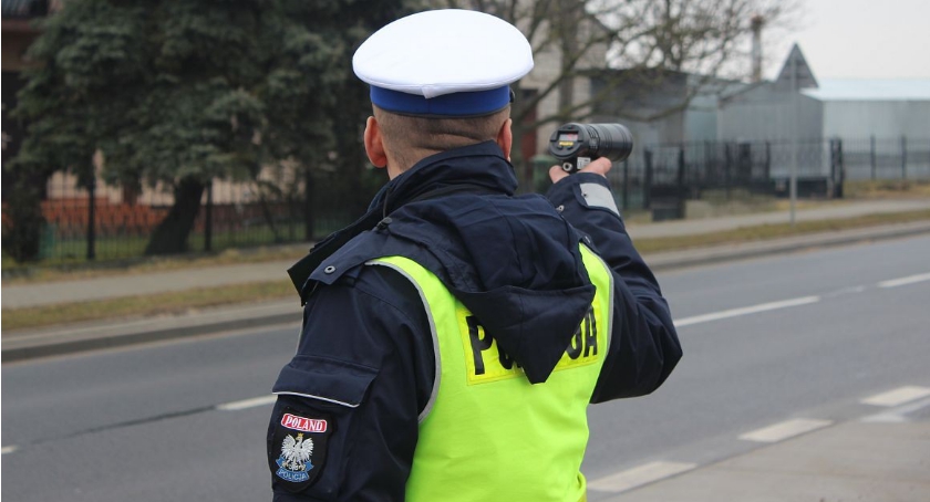 20-latek stracił prawo jazdy pod Ciechanowem