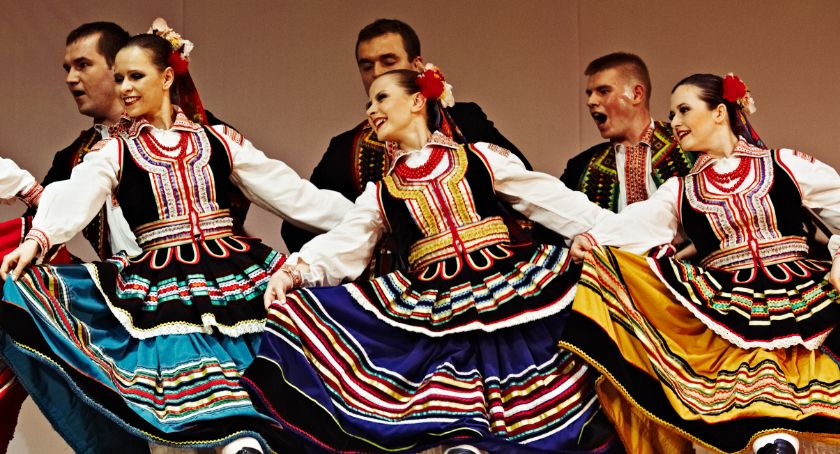 Koncert Zespołu Pieśni i Tańca Warszawianka w Ciechanowie