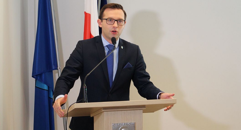 Prezydent zmiennym jest. Także w sprawie dwukadencyjności