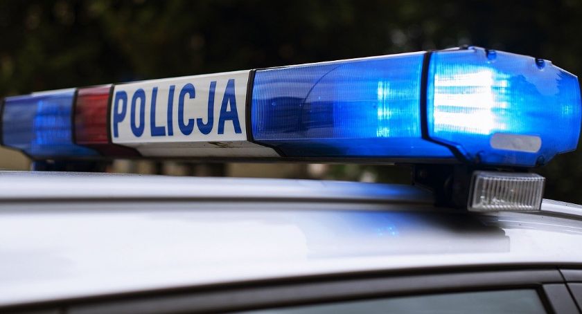 Poszczuł psem i znieważył policjantów. Jeden z funkcjonariuszy został ranny