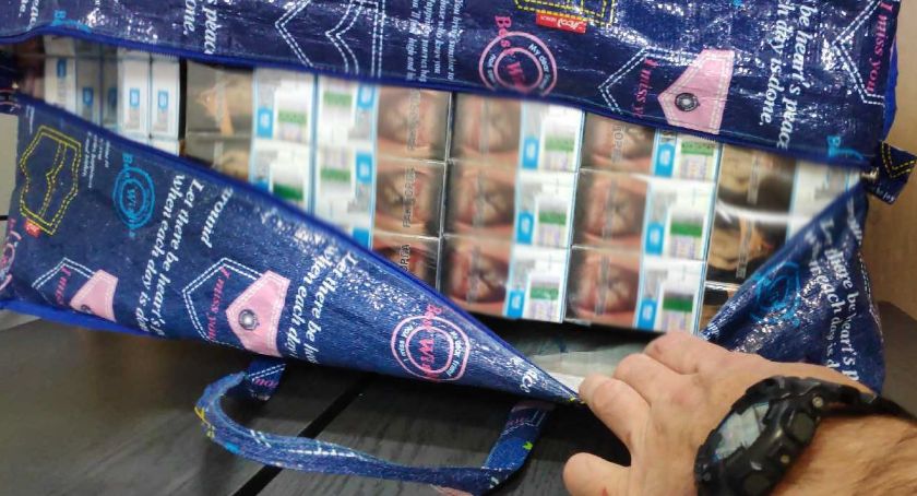 Nielegalny towar na targowisku. Zatrzymano kobietę
