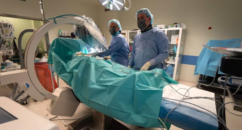 Dobre wieści dla pacjentów. Szpital w Ciechanowie wykonuje nowe zabiegi [wideo]