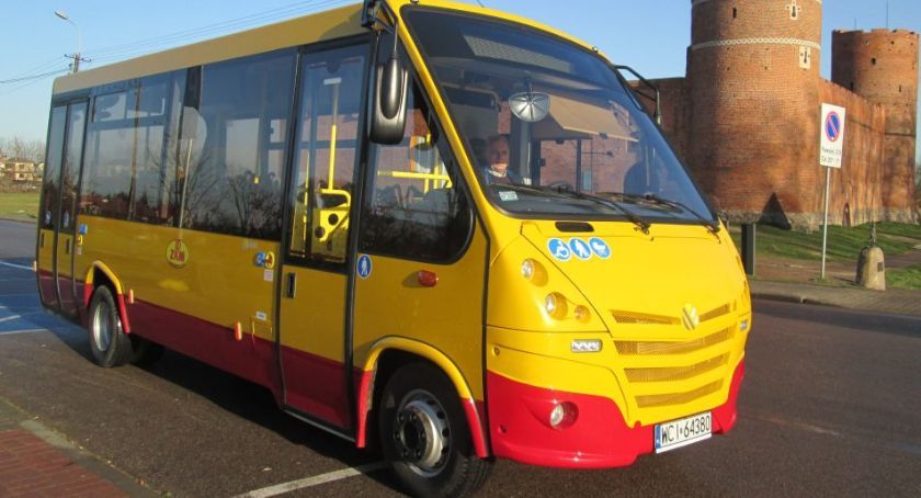Wasze Info: Czy kierowca autobusu powinien zachować się w ten sposób?