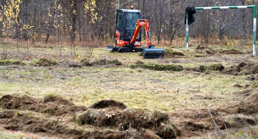 W Ciechanowie ruszyła budowa parku trampolinowo-wspinaczkowo-linowego
