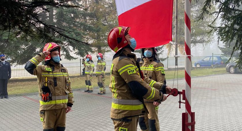 Strażacy z Ciechanowa uczcili rocznicę odzyskania przez Polskę niepodległości